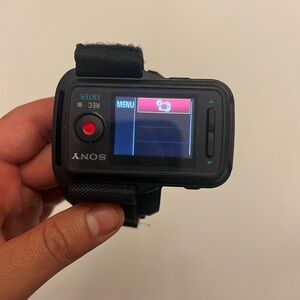 SONY RM-LVR2 LIVE-VIEW REMOTE‎ W/STRAP